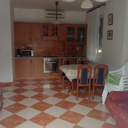 árnyas Balatonlelle